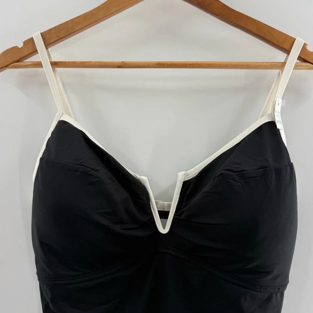 NWT Coco Reef V-Neck Notch Black With White Trim Minimalist Swimsuit Size 36DD - Picture 2 of 12